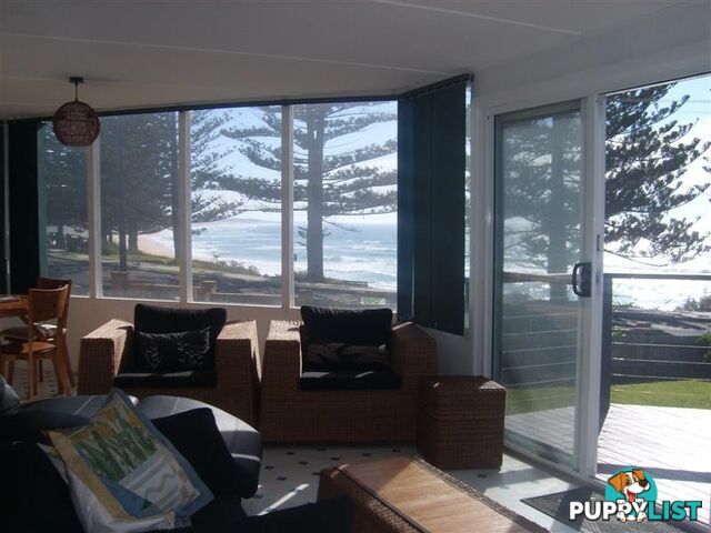 STONEY BEACH HOUSE 29 TUROSS BOULEVARD Tuross Head, NSW 2537