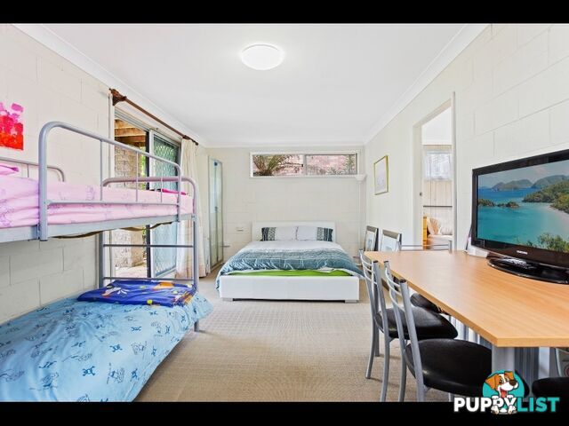 WHISPERING PINES 21 SURF STREET Tuross Head, NSW 2537