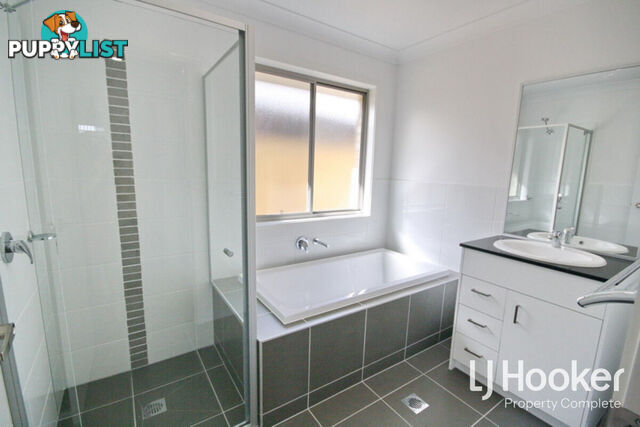 42 Cambridge Circuit YARRABILBA QLD 4207