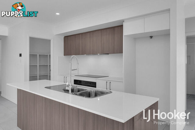 72 Outlook Boulevard GLENEAGLE QLD 4285