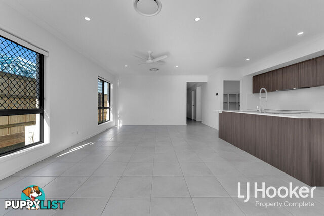 72 Outlook Boulevard GLENEAGLE QLD 4285