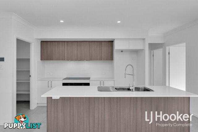 72 Outlook Boulevard GLENEAGLE QLD 4285
