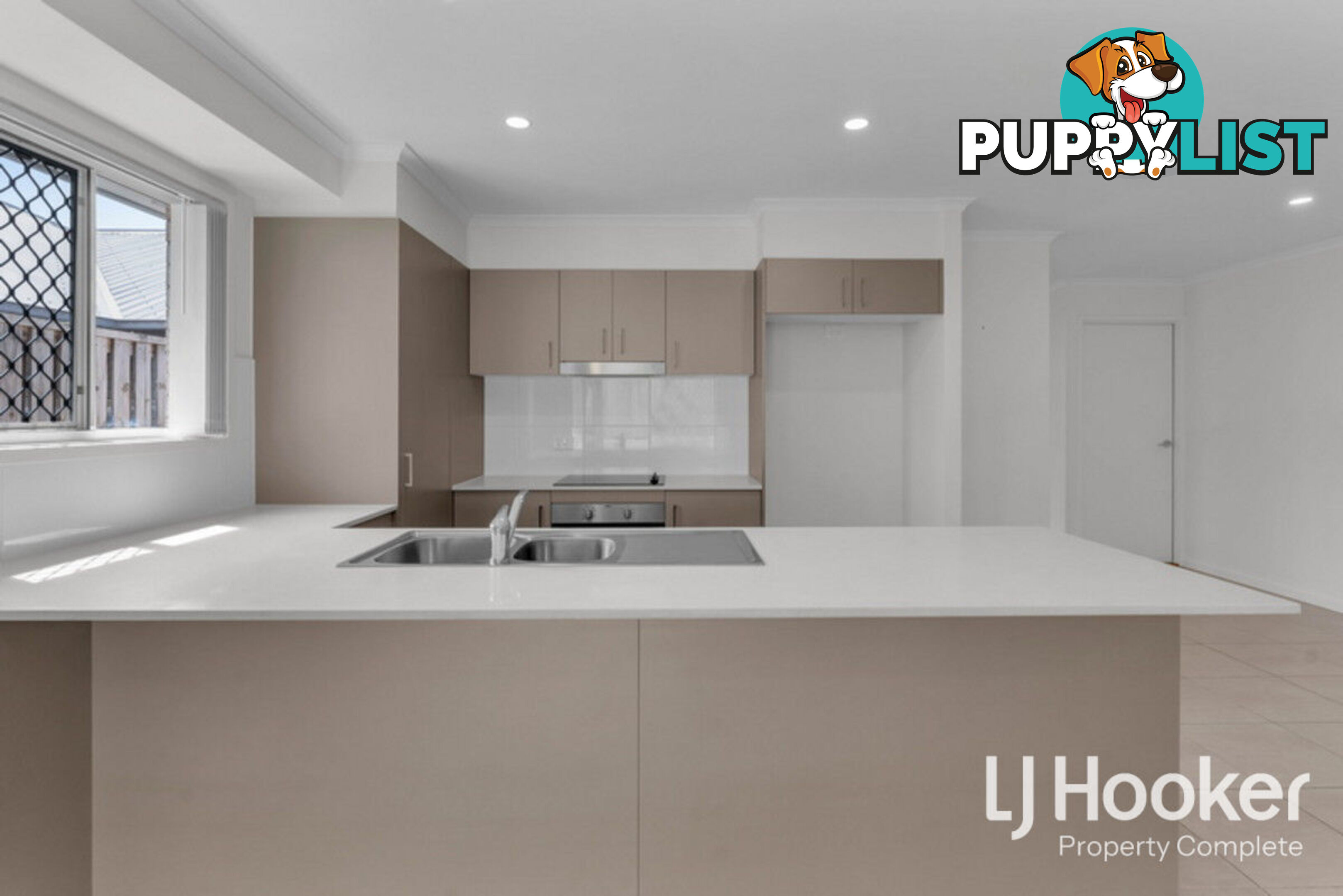 11 Bloomfield Avenue PARK RIDGE QLD 4125