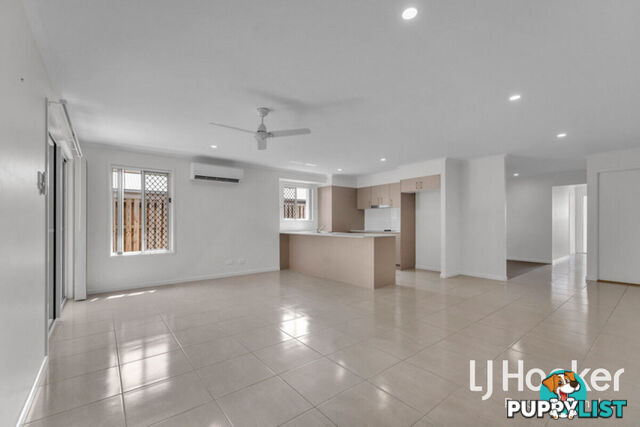 11 Bloomfield Avenue PARK RIDGE QLD 4125