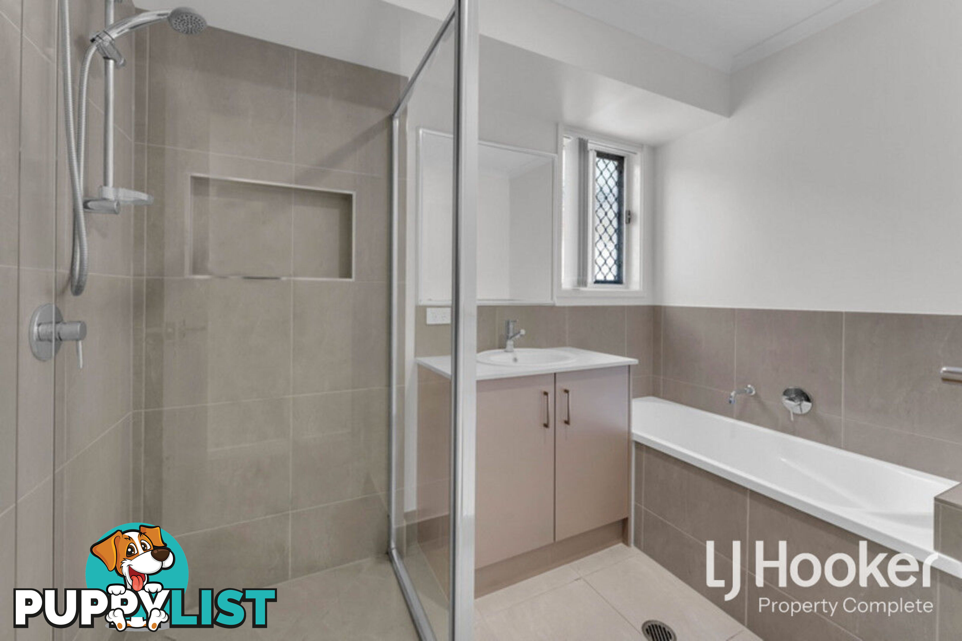 11 Bloomfield Avenue PARK RIDGE QLD 4125