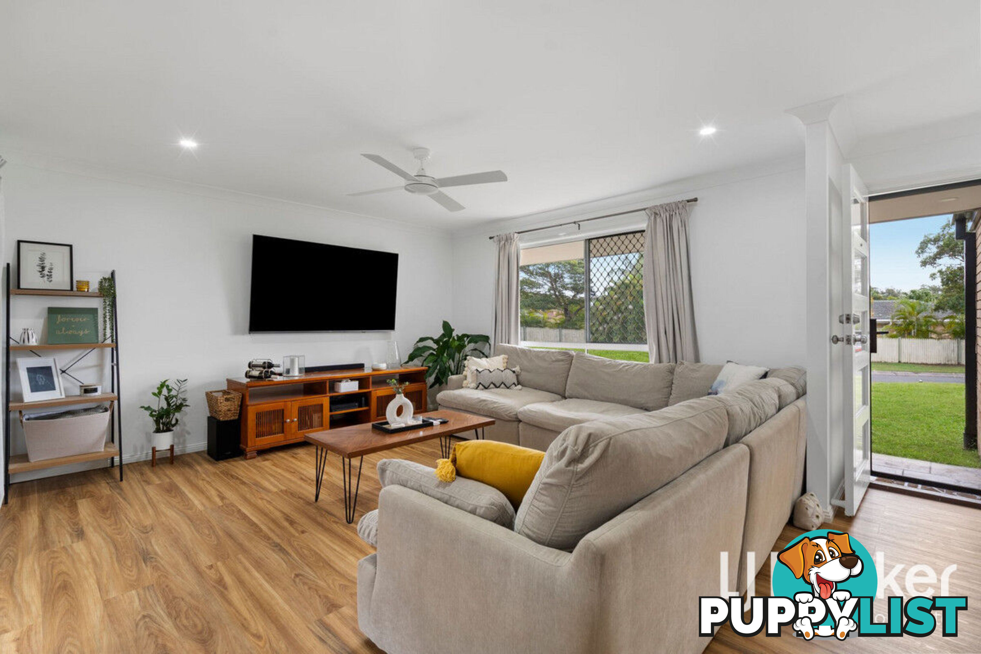 6 Paroo Place HILLCREST QLD 4118