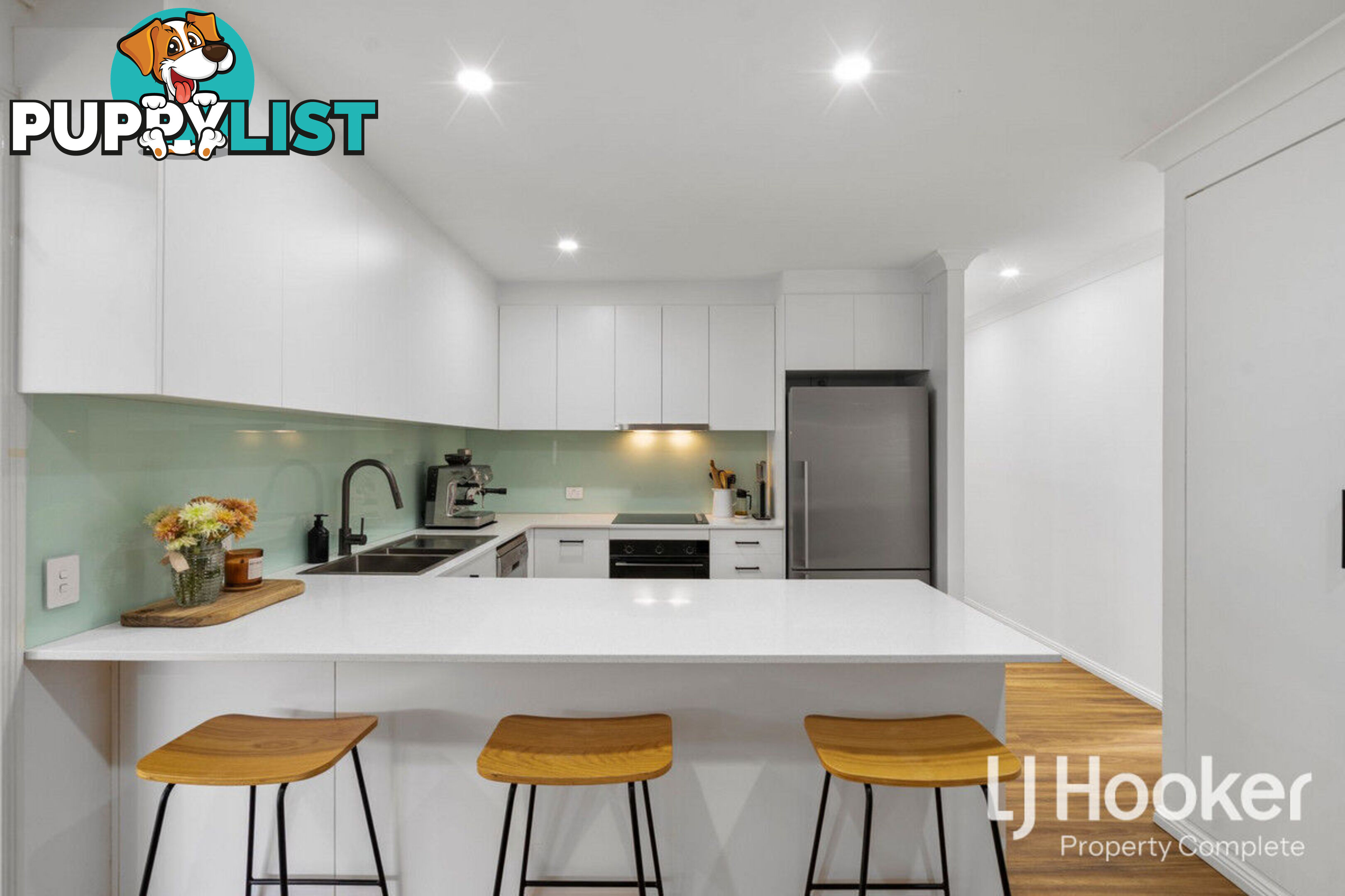 6 Paroo Place HILLCREST QLD 4118