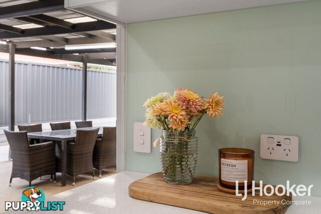 6 Paroo Place HILLCREST QLD 4118