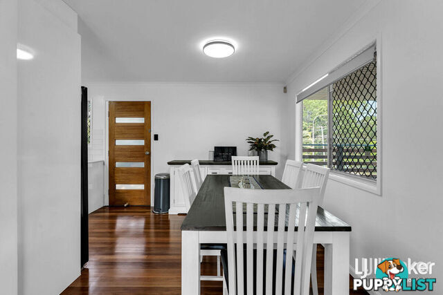 22 Green Road REGENTS PARK QLD 4118