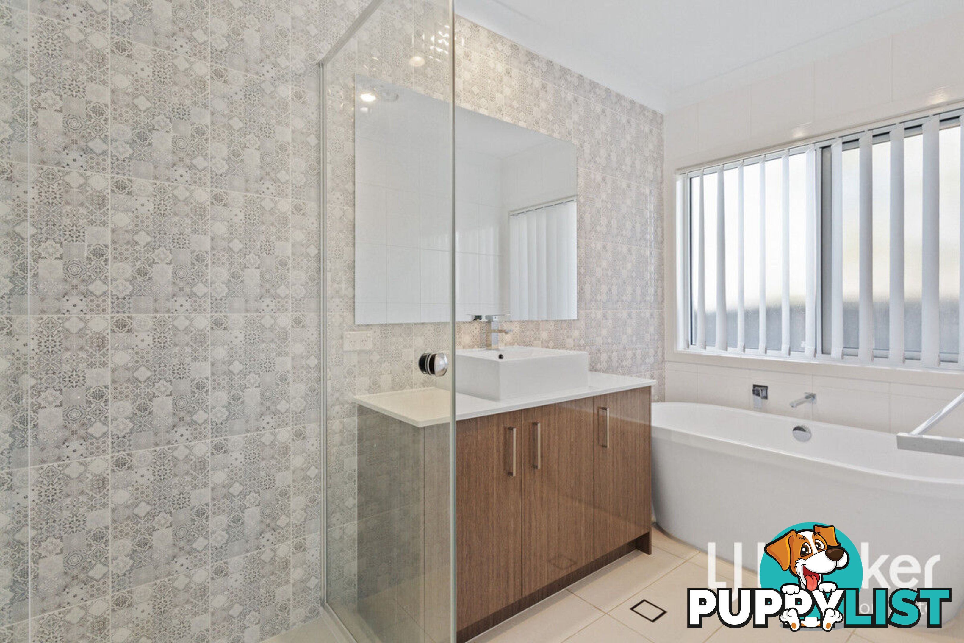 8 Sommer Street YARRABILBA QLD 4207