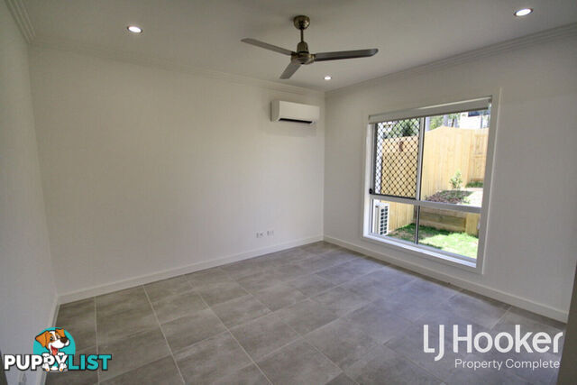 2/13 Chandon Court HILLCREST QLD 4118