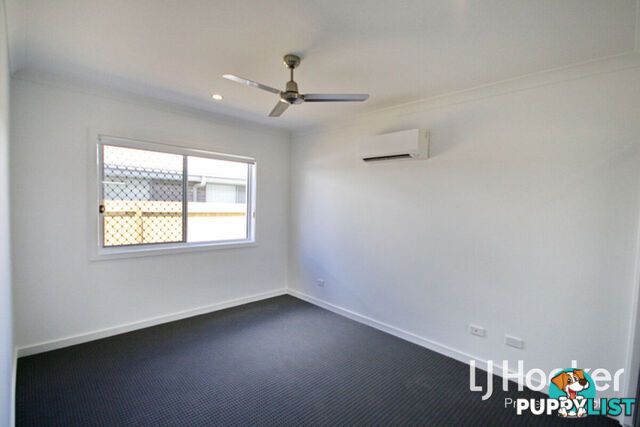 2/13 Chandon Court HILLCREST QLD 4118