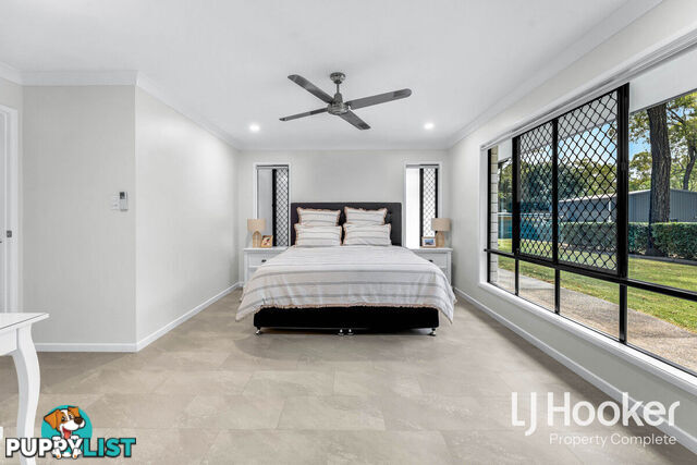 17-19 Spinebill Drive GREENBANK QLD 4124