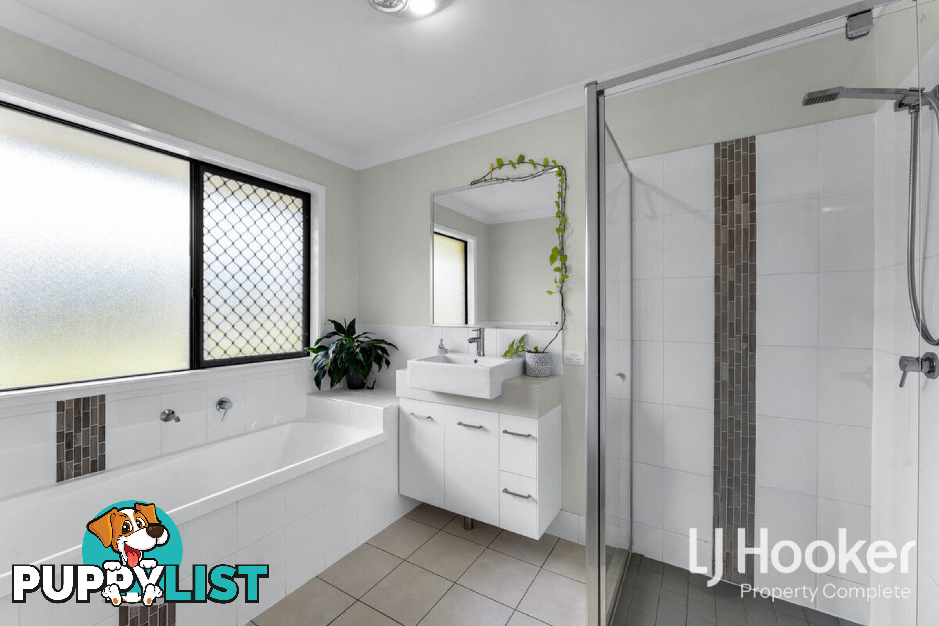 17-19 Spinebill Drive GREENBANK QLD 4124