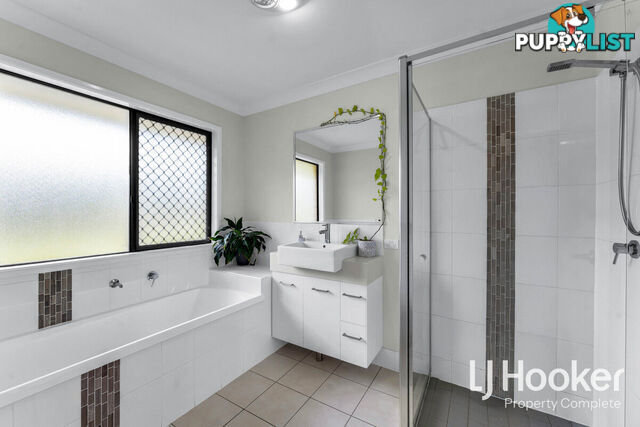 17-19 Spinebill Drive GREENBANK QLD 4124