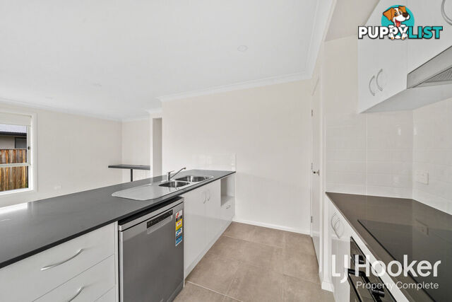 6 Wilfred Street WALLOON QLD 4306