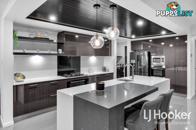 2-4 Cambridge Circuit YARRABILBA QLD 4207