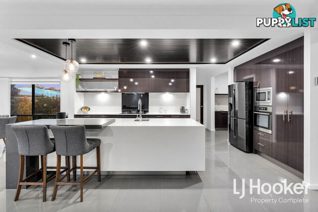 2-4 Cambridge Circuit YARRABILBA QLD 4207
