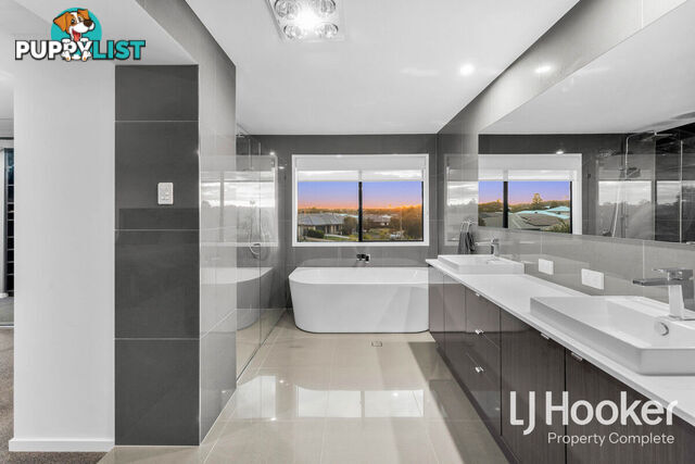 2-4 Cambridge Circuit YARRABILBA QLD 4207