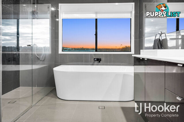2-4 Cambridge Circuit YARRABILBA QLD 4207