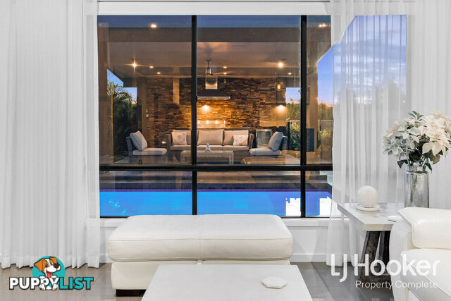 2-4 Cambridge Circuit YARRABILBA QLD 4207