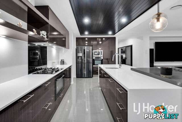 2-4 Cambridge Circuit YARRABILBA QLD 4207