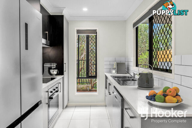 2/8 Highlands Street YARRABILBA QLD 4207