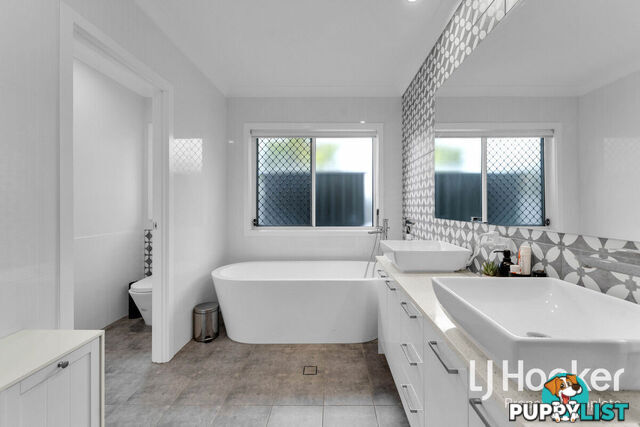 22 Skyblue Circuit YARRABILBA QLD 4207