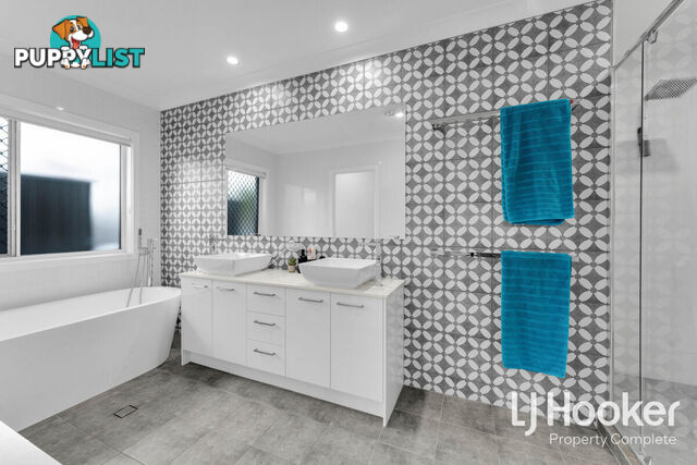 22 Skyblue Circuit YARRABILBA QLD 4207
