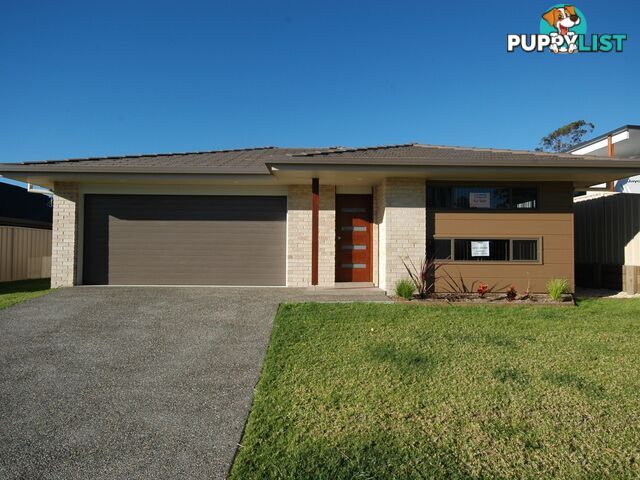 8 Solomon Drive LAKE CATHIE NSW 2445