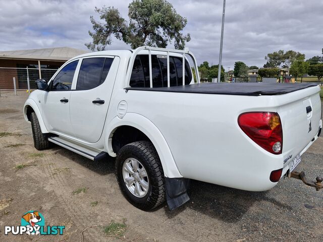 2014 Mitsubishi Triton MN Mitsubisi Triton GLX + SUV Manual