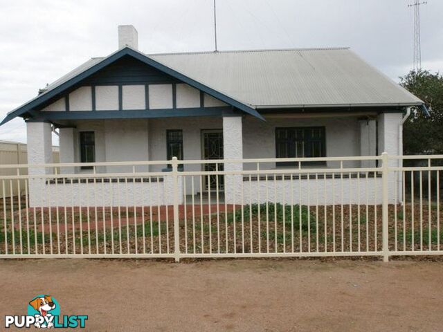 18 Waring Street KADINA SA 5554