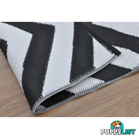 CHEVRON Rug Black & White 120x180cm