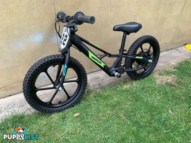 Kids electric balance bike. Unused. Suit 3 - 8 year old. $500 off purhase price!