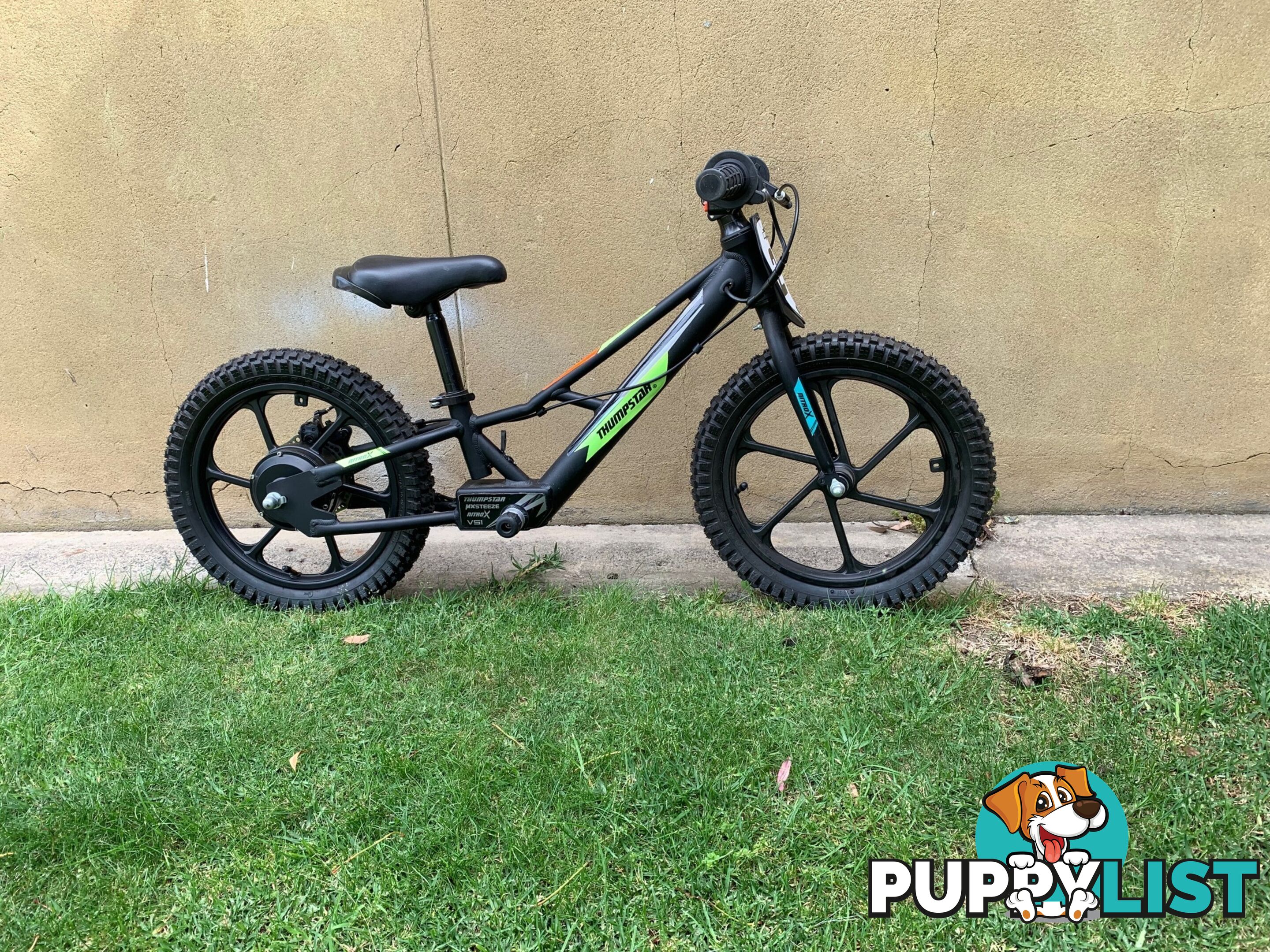 Kids electric balance bike. Unused. Suit 3 - 8 year old. $500 off purhase price!