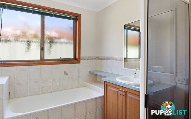 15 Fairbairn Street GLENROY NSW 2640