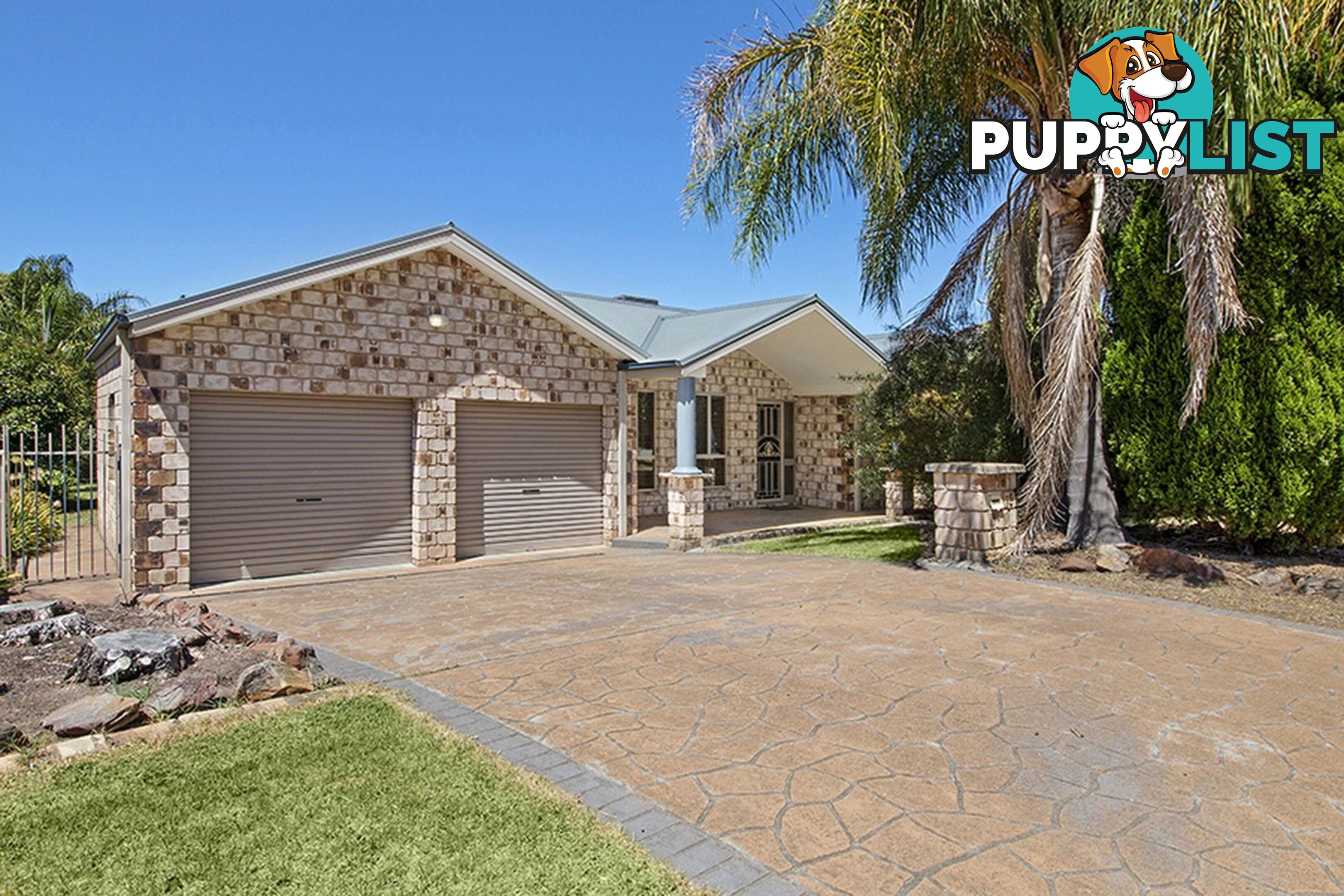 15 Fairbairn Street GLENROY NSW 2640