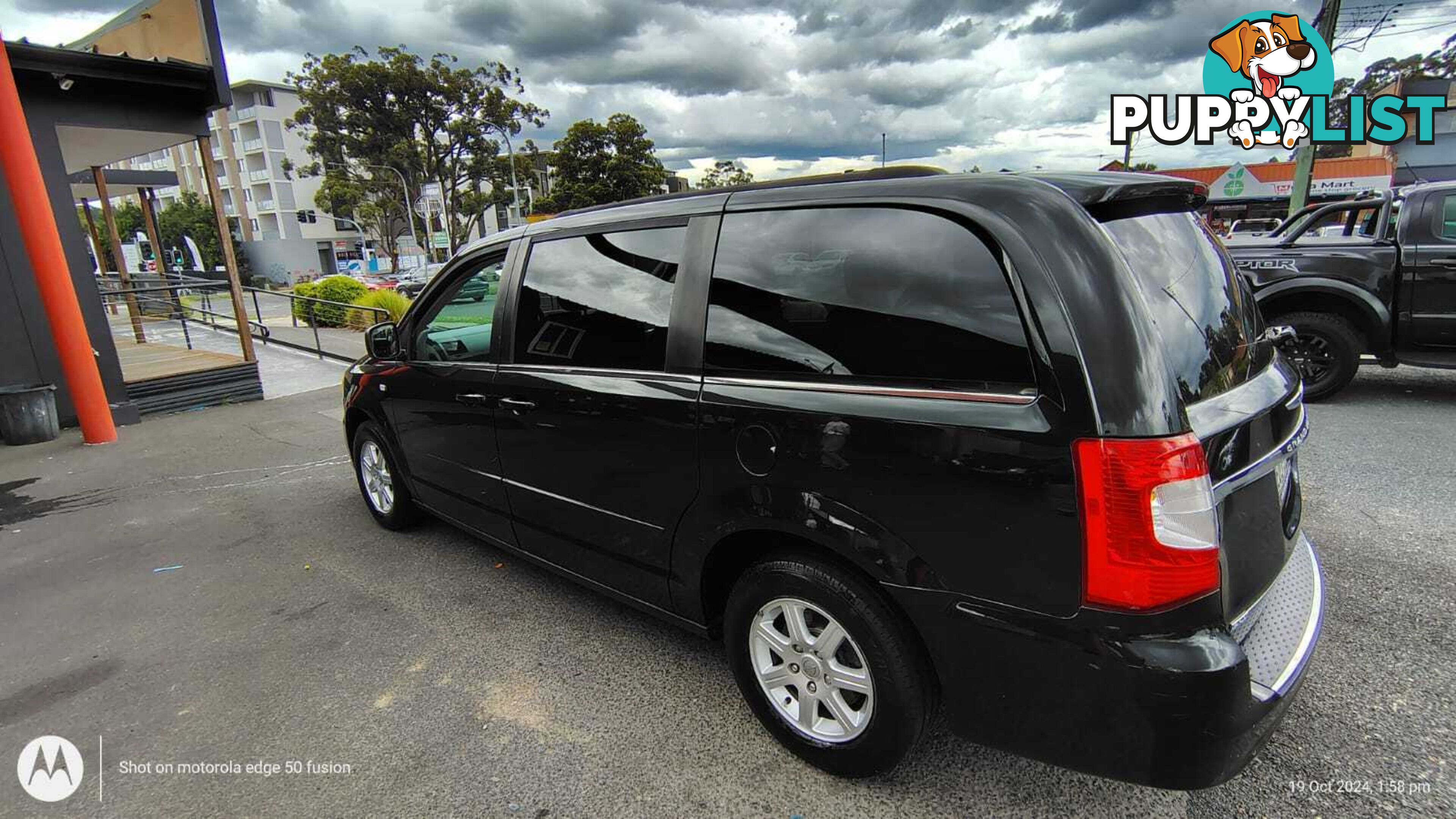 7 Seater People Mover 2014 Chrysler Grand Voyager