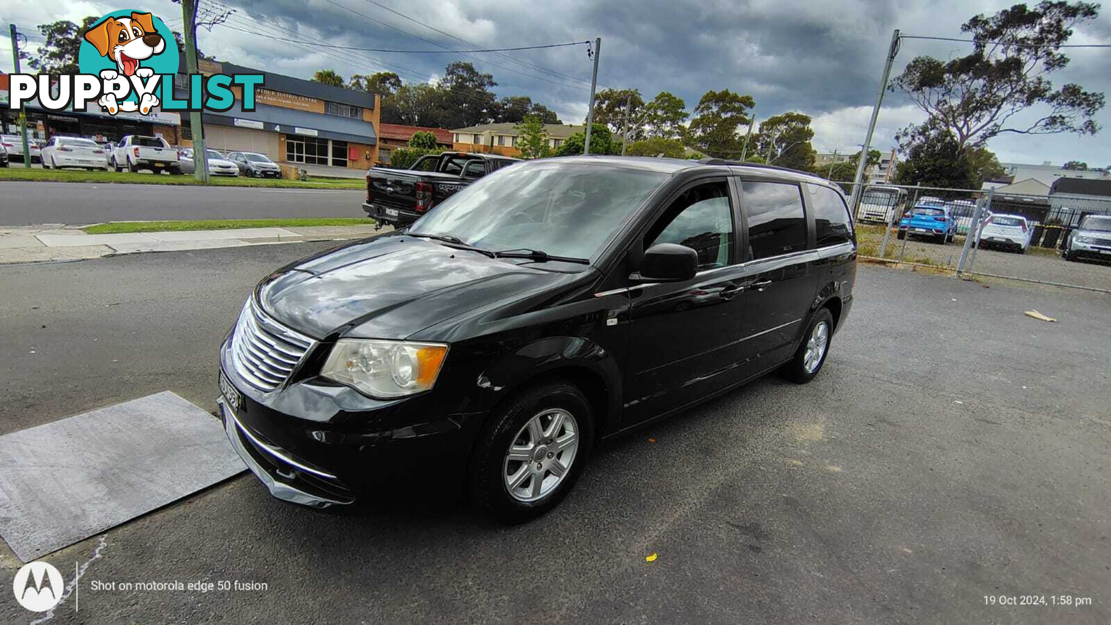 7 Seater People Mover 2014 Chrysler Grand Voyager