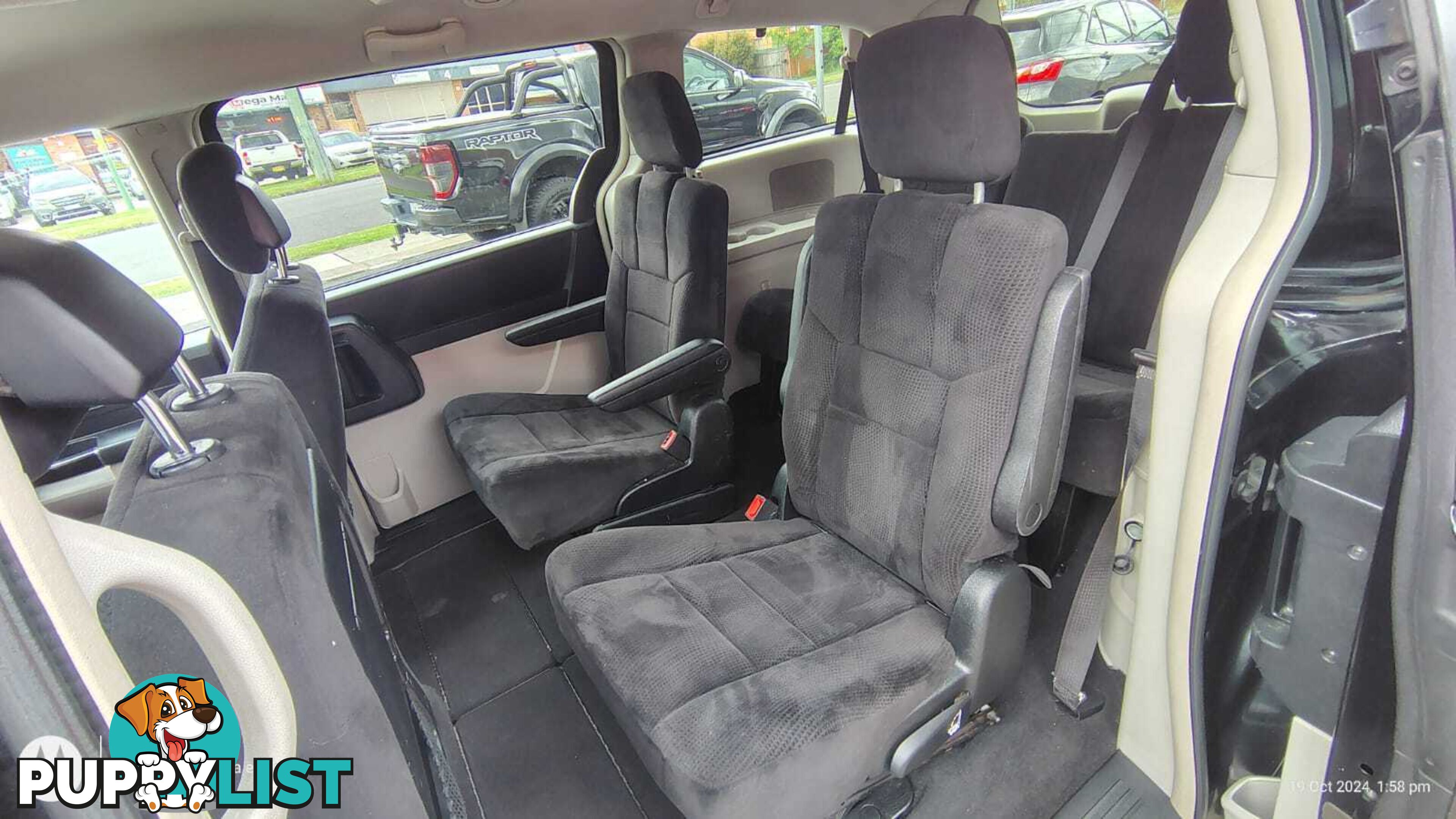 7 Seater People Mover 2014 Chrysler Grand Voyager