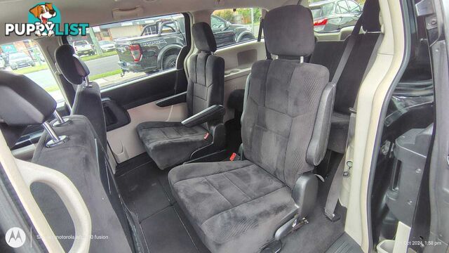 7 Seater People Mover 2014 Chrysler Grand Voyager