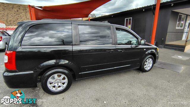 7 Seater People Mover 2014 Chrysler Grand Voyager