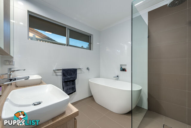 49 Gibraltar Drive ISLE OF CAPRI QLD 4217