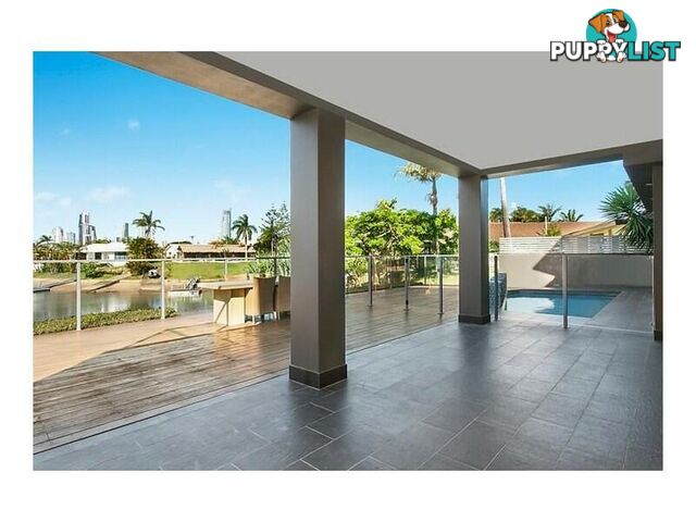 6 La Spezia Court ISLE OF CAPRI QLD 4217