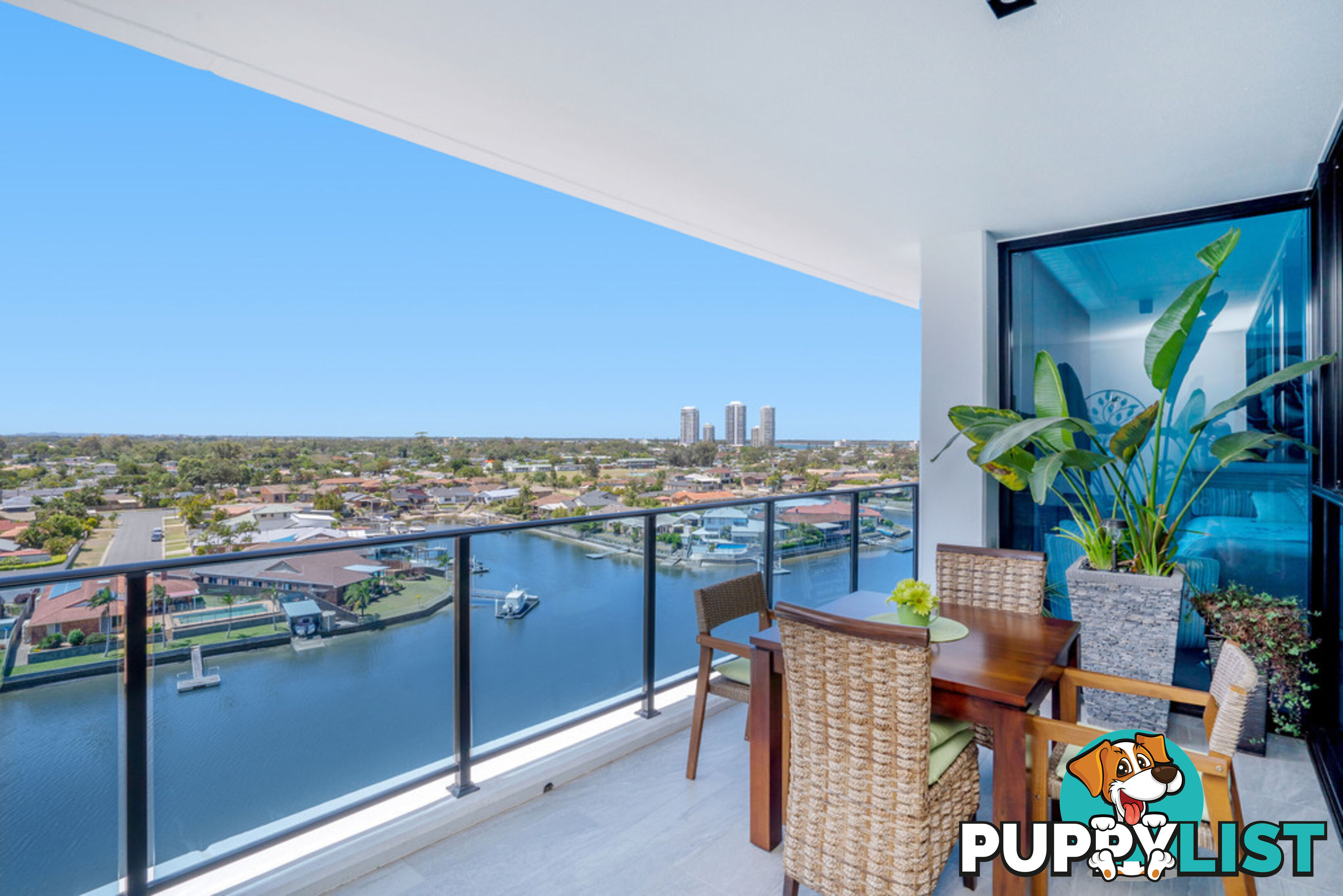 3704 / 5 HARBOURSIDE COURT BIGGERA WATERS QLD 4216