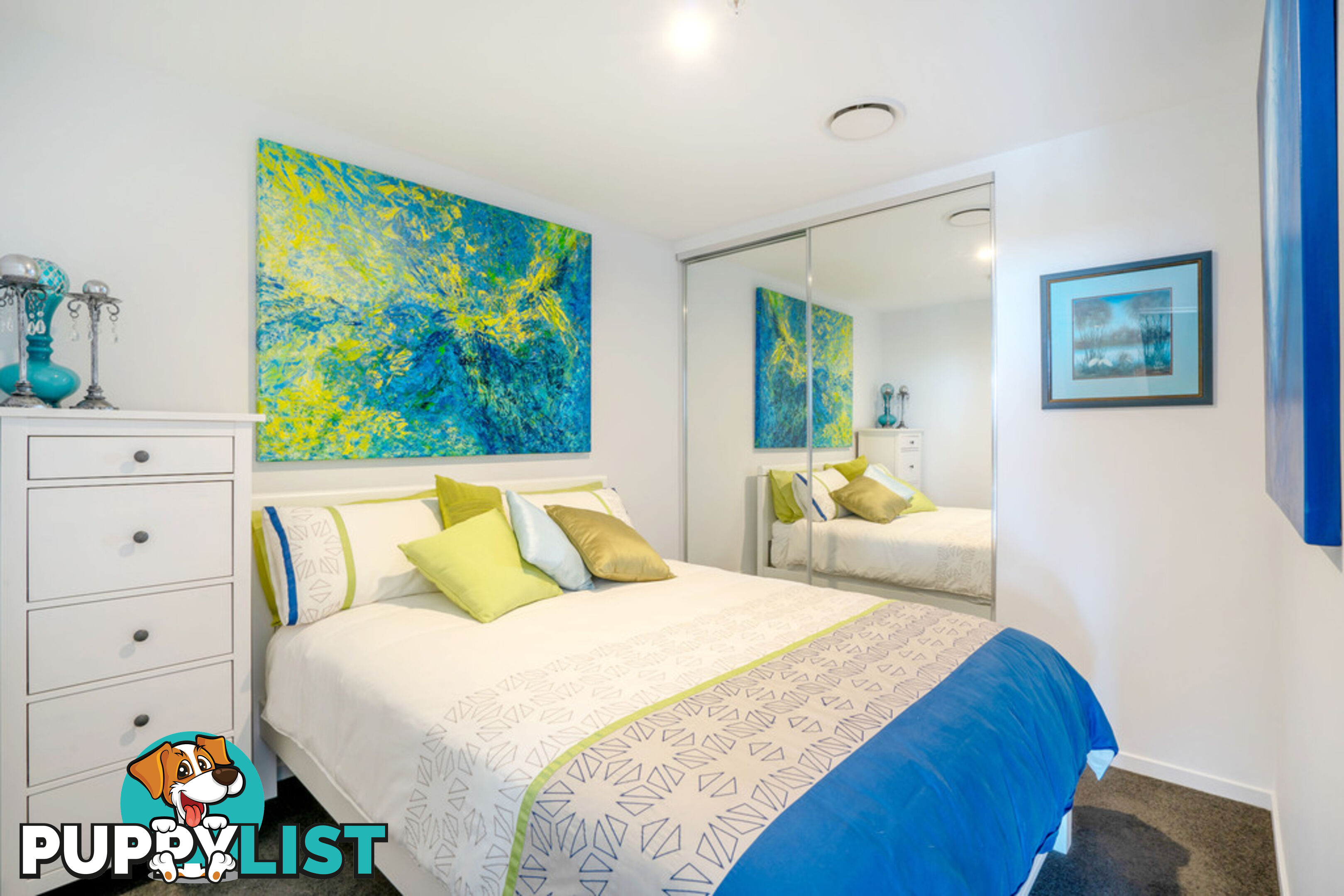 3704 / 5 HARBOURSIDE COURT BIGGERA WATERS QLD 4216