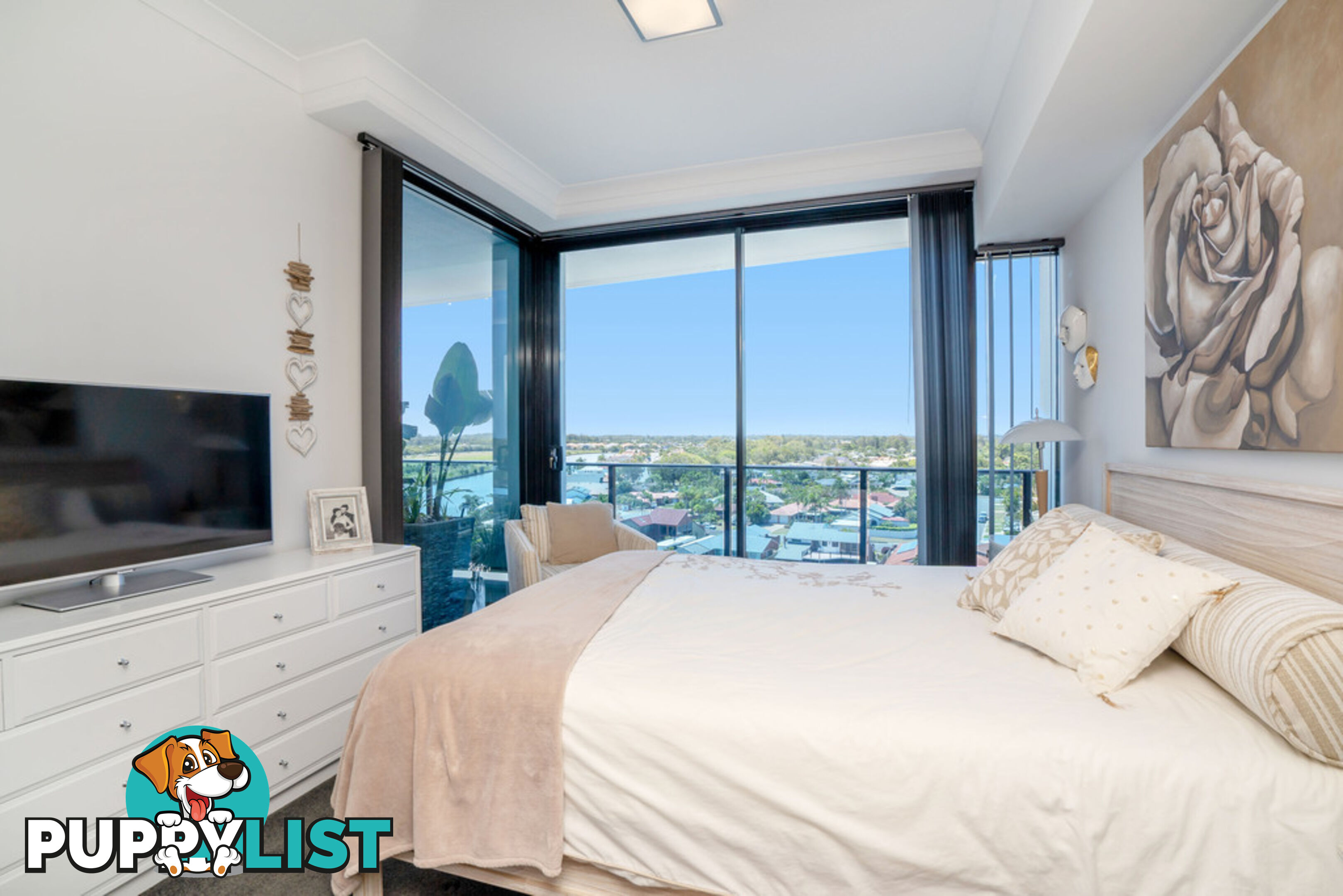 3704 / 5 HARBOURSIDE COURT BIGGERA WATERS QLD 4216