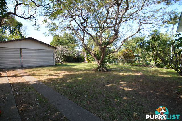 22 Kate Street WOODY POINT QLD 4019