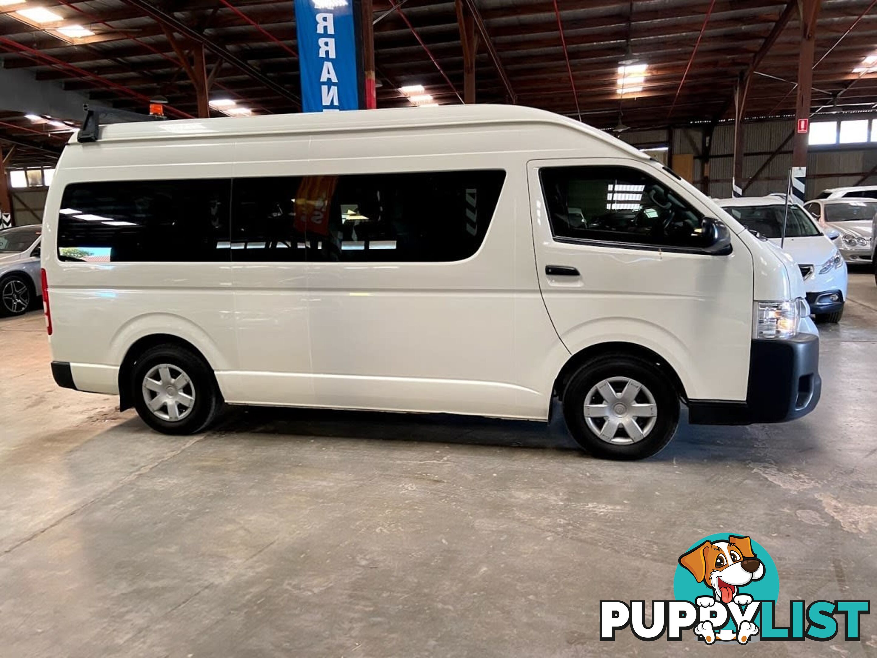 2015 TOYOTA HIACE COMMUTER TRH223R MY15 BUS