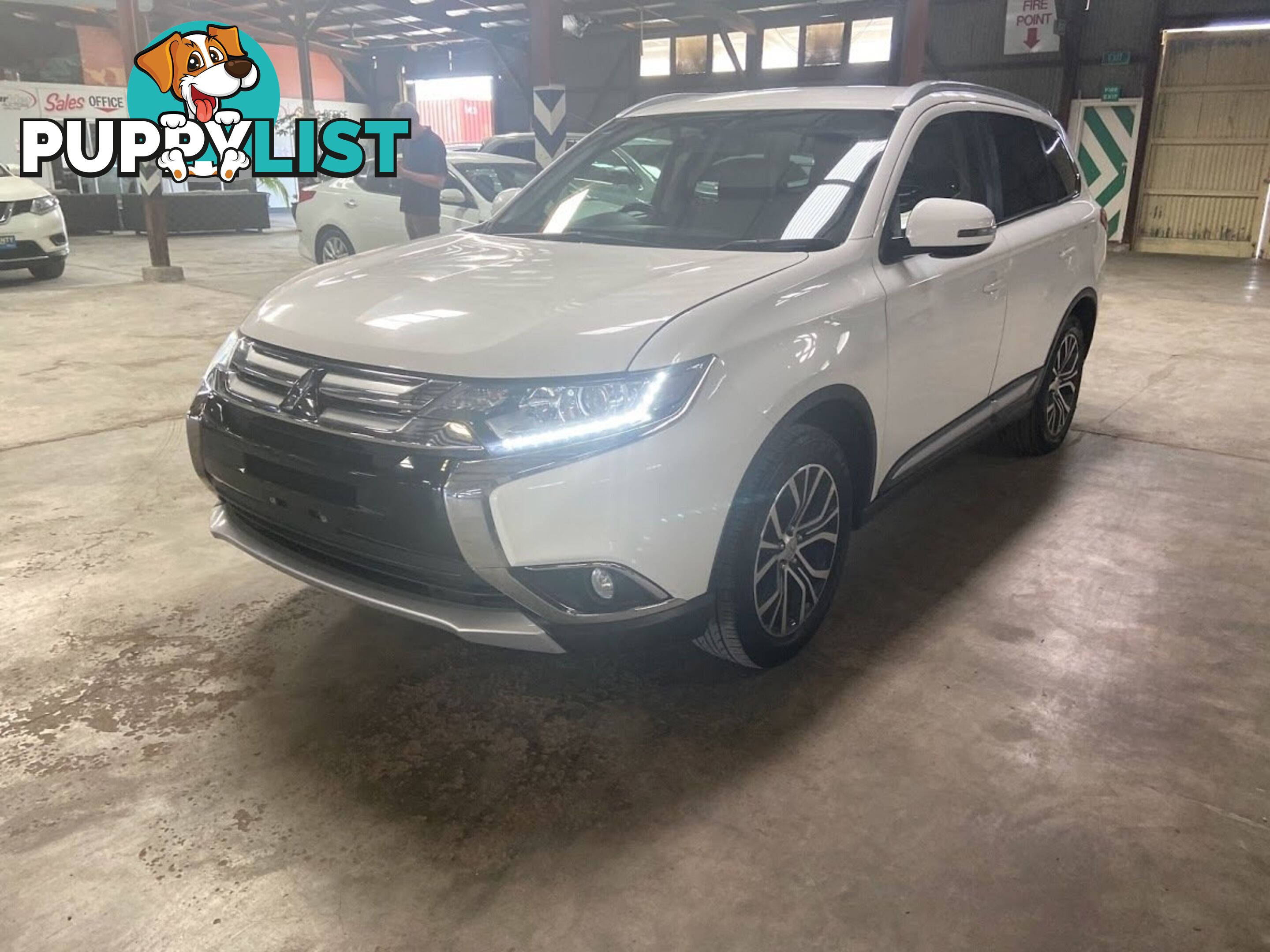 2015 MITSUBISHI OUTLANDER ES (4x4) ZJ MY14.5 4D WAGON